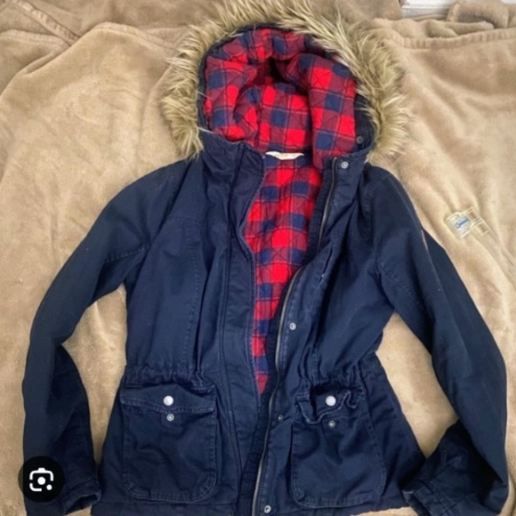 Hollister Women's Navy Jacket with Red Plaid Lining - Picture 1 of 2